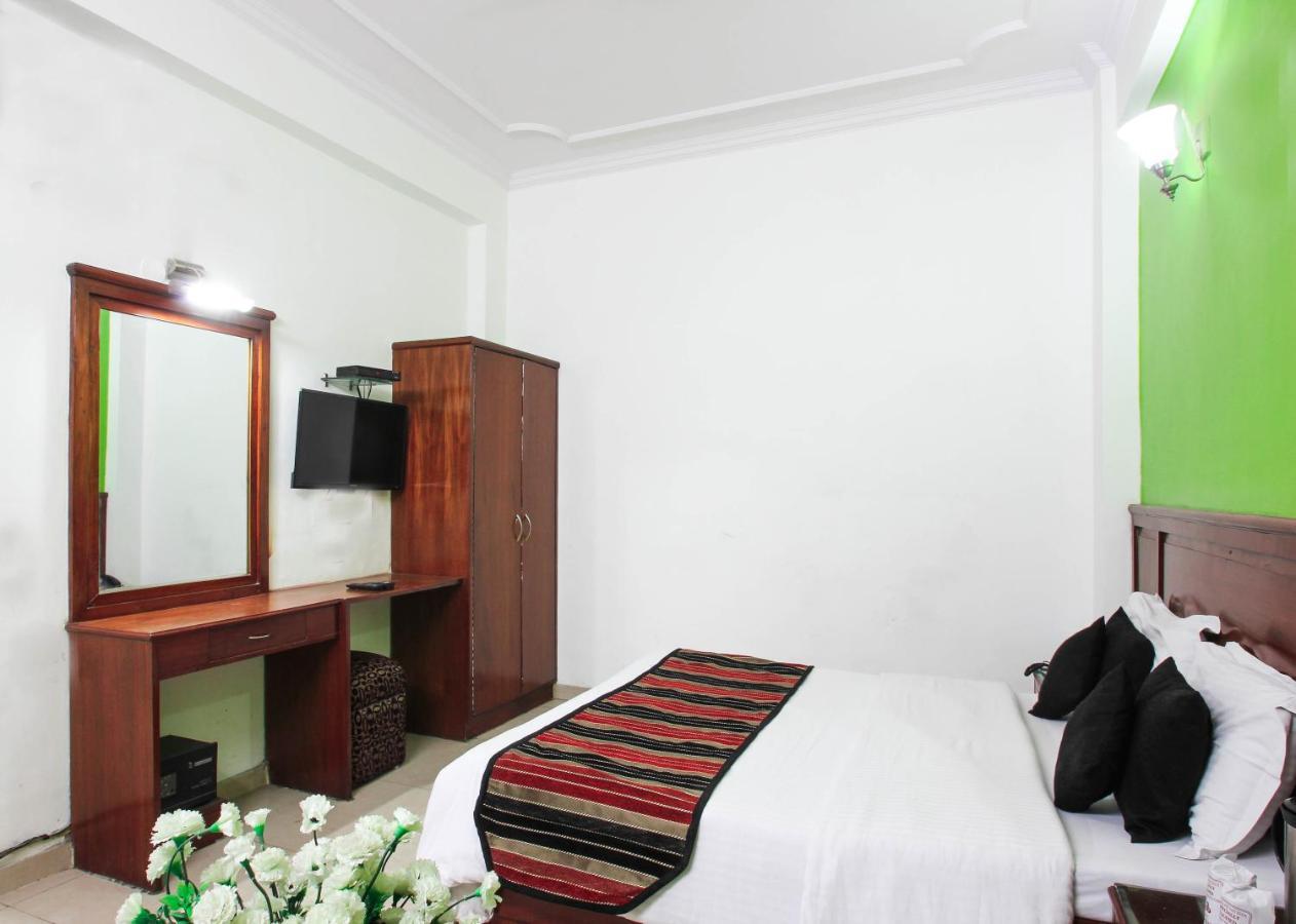 Paharganj Hotel Pallvi Palace "A Well Hygiene Place" מראה חיצוני תמונה